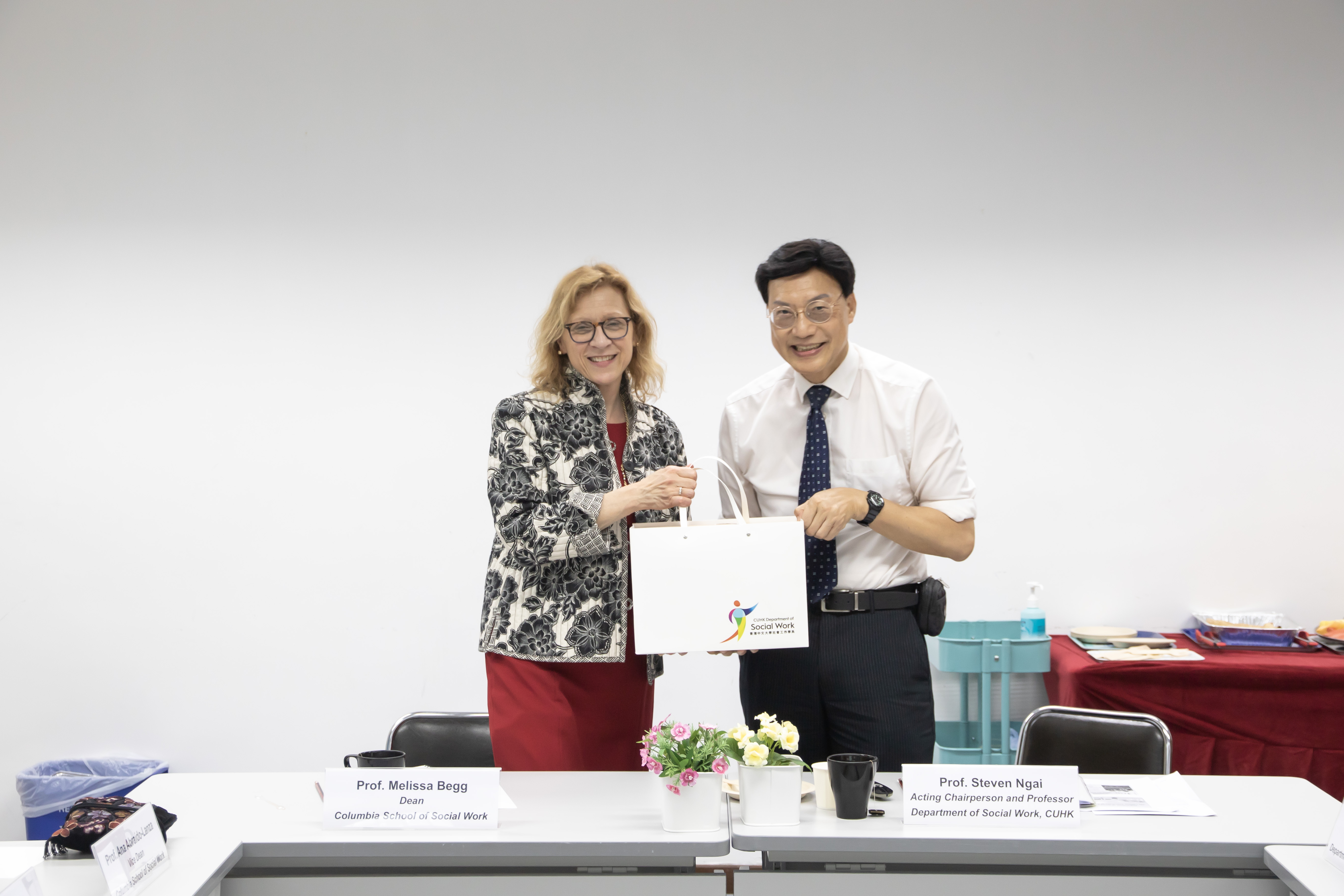 2. Souvenir Presentation